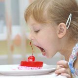 Сыпь аллергия на сладкое у ребенка Сыпь аллергия на сладкое у ребенка