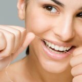 Зубная нить и флоссы для зубов