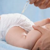 Как подготовить маленького ребенка к прививке